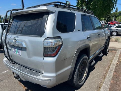 Used 2018 Toyota 4Runner Limited AWD/4WD image 4