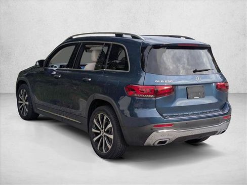 Used 2023 Mercedes-Benz GLB 250 image 4