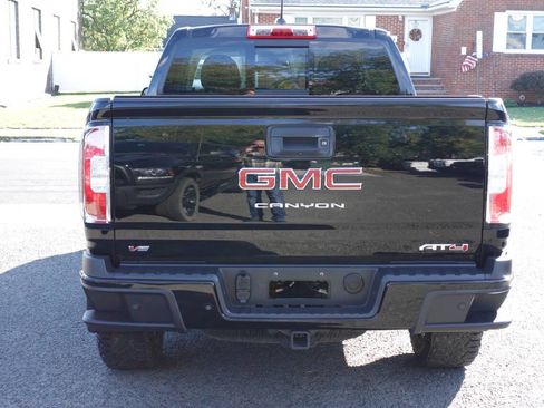 Used 2022 GMC Canyon AT4 image 8