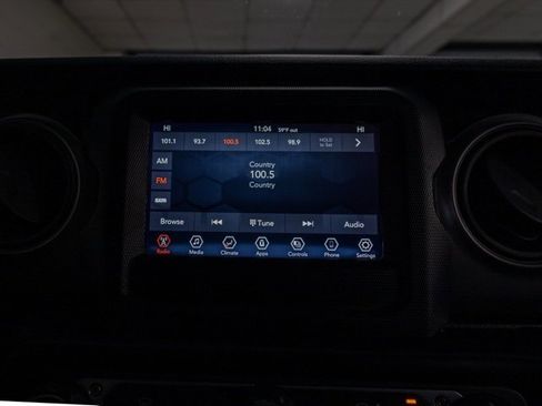 Used 2021 Jeep Gladiator Sport image 14