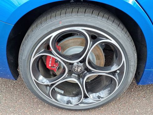 New 2025 Alfa Romeo Giulia AWD image 5