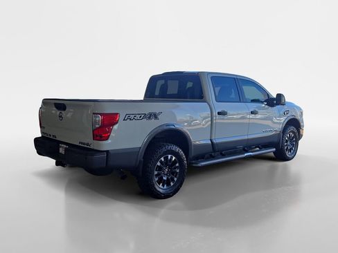 Used 2019 Nissan Titan PRO-4X w/ Pro-4x Convenience Package AWD/4WD image 6