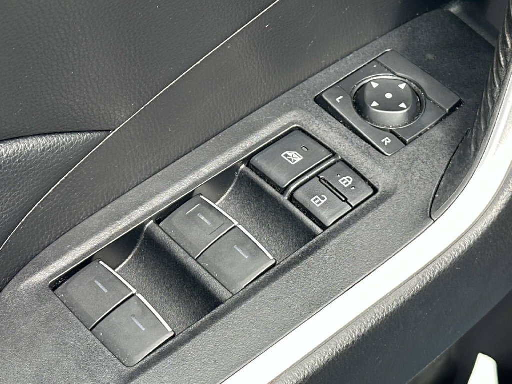 Used 2022 Toyota RAV4 XLE Premium AWD/4WD image 20