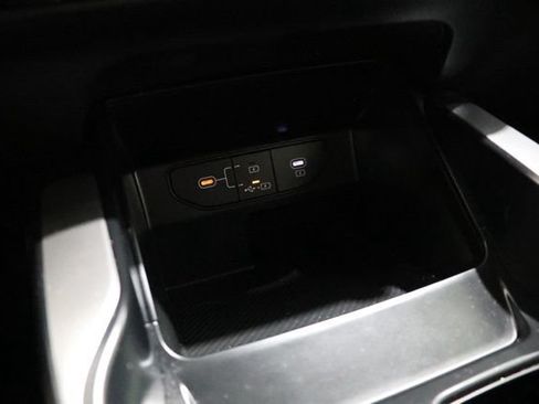 Used 2025 Kia Sorento LX FWD image 28