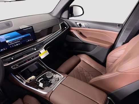 New 2026 BMW X5 xDrive50e w/ M Sport Package image 23