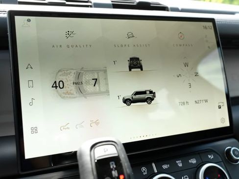 New 2026 Land Rover Defender 110 X-Dynamic SE AWD/4WD image 35