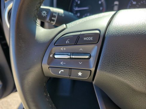 Certified 2022 Hyundai Kona SEL w/ Convenience Package image 18