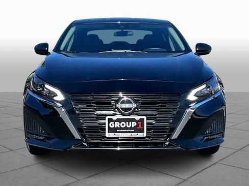 Certified 2025 Nissan Altima 2.5 S image 3