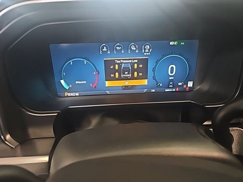 Used 2025 Ford F250 Platinum w/ FX4 Off-Road Package image 12