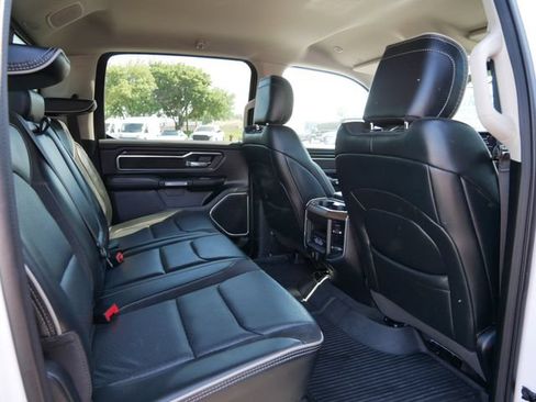 Used 2022 RAM 1500 Laramie AWD/4WD image 15