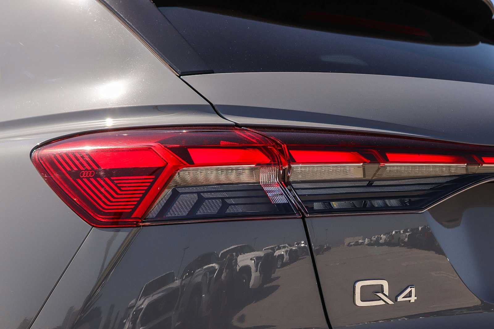 Used 2023 Audi Q4 e-tron Premium Plus w/ Premium Plus RWD image 12