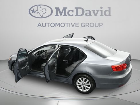 Used 2012 Volkswagen Jetta SE FWD image 44