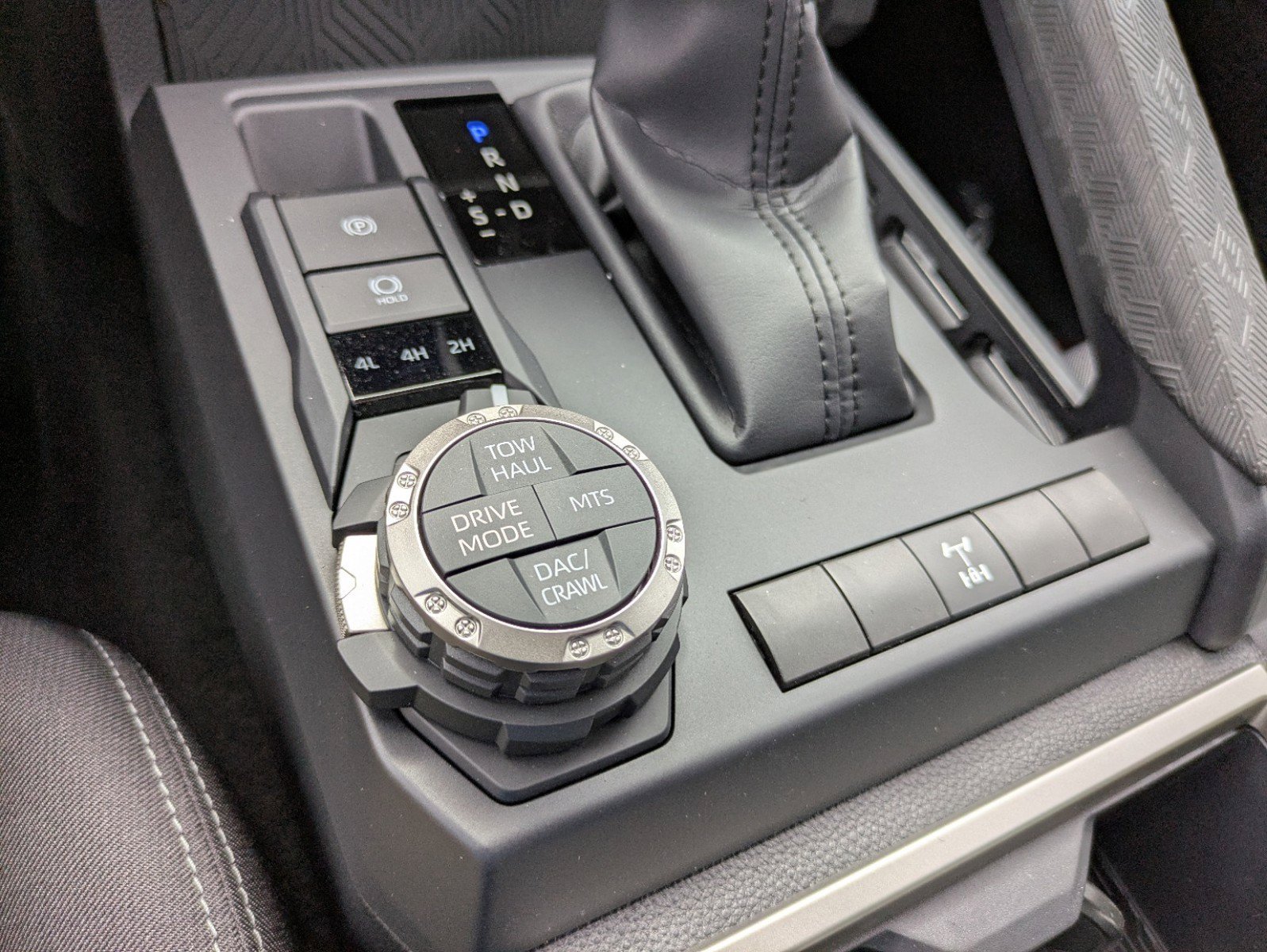New 2025 Toyota Tacoma TRD Off-Road AWD/4WD image 18