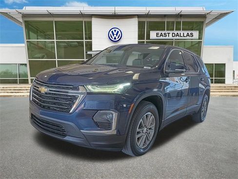 Used 2023 Chevrolet Traverse LT image 4