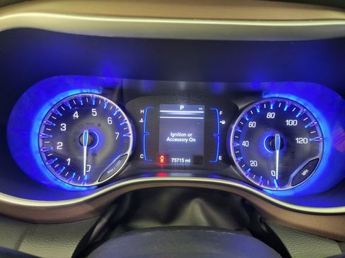 Used 2024 Chrysler Voyager LX FWD image 29