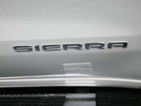 Used 2023 GMC Sierra 1500 SLT w/ SLT Premium Package image 8