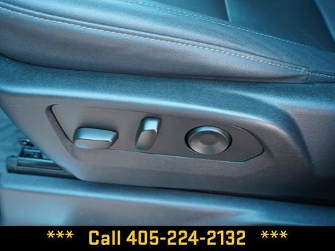 Used 2023 Chevrolet Silverado 1500 RST w/ Convenience Package II AWD/4WD image 19