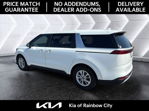 Used 2024 Kia Carnival LX FWD image 7