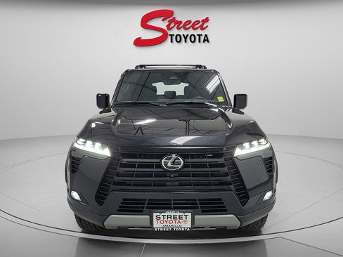 Used 2025 Lexus GX 550 AWD/4WD image 6