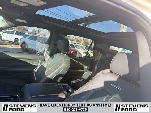 Used 2023 Ford Expedition Max Platinum AWD/4WD image 17