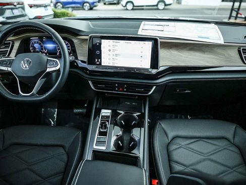New 2026 Volkswagen Atlas SE image 22