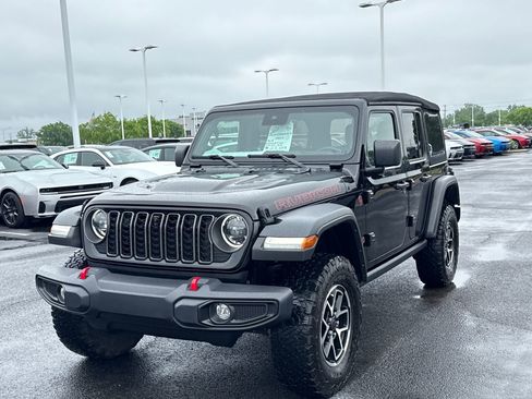 Used 2024 Jeep Wrangler Unlimited Rubicon w/ Technology Group AWD/4WD image 7