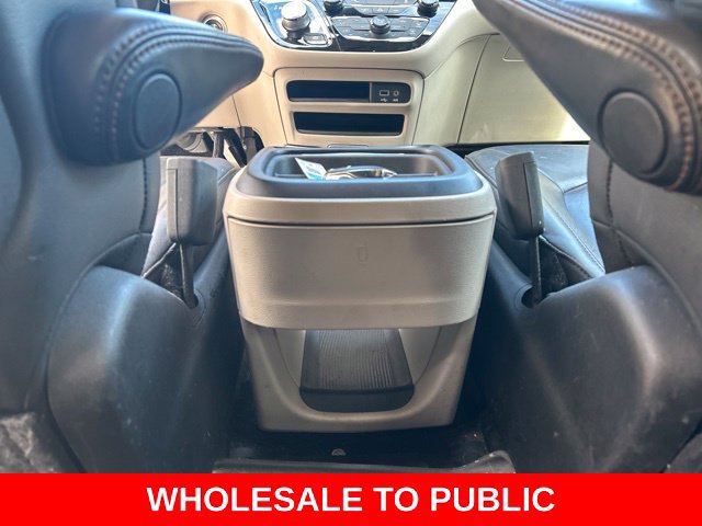 Used 2017 Chrysler Pacifica Touring-L FWD image 13