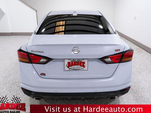 Used 2024 Nissan Altima 2.5 SR FWD image 4