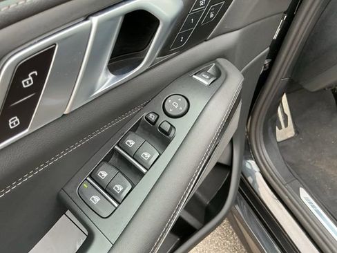 Used 2024 BMW X5 xDrive40i w/ Executive Package AWD/4WD image 23