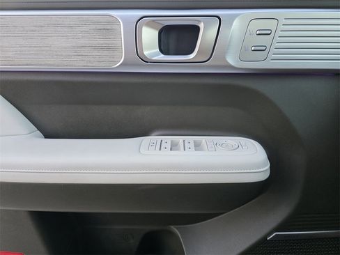 Used 2024 Hyundai Santa Fe Calligraphy image 17