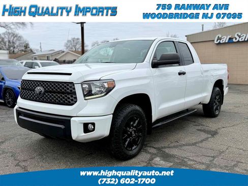 Used 2019 Toyota Tundra SR5 w/ SX Package image 4