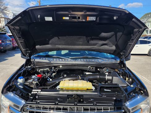 Used 2019 Ford F150 XLT w/ Equipment Group 302A Luxury image 18