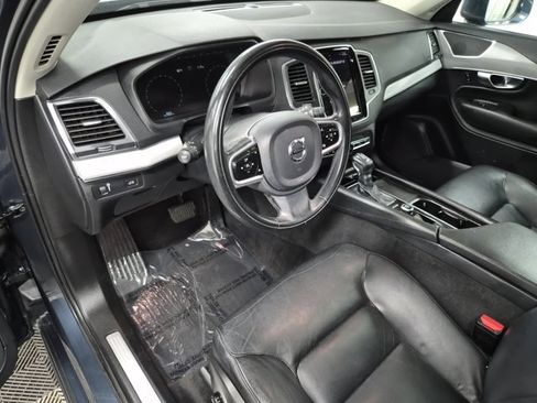 Used 2022 Volvo XC90 T5 Momentum w/ Climate Package image 21