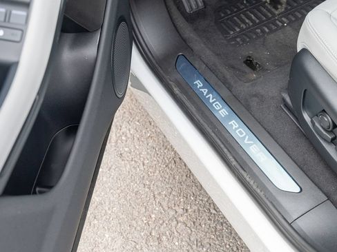 New 2026 Land Rover Range Rover Evoque S AWD/4WD image 16