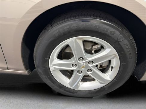 Used 2024 Chevrolet Malibu LT image 35