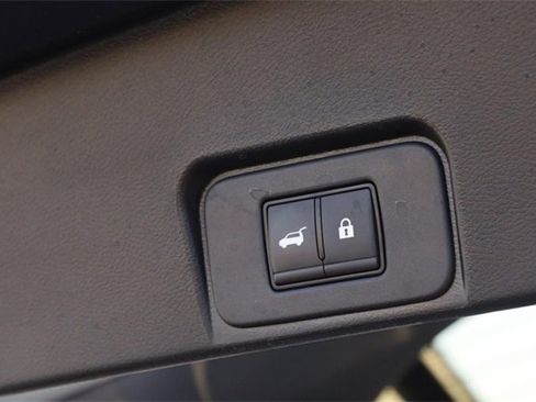 Certified 2024 Nissan Rogue SL w/ SL Premium Package image 8