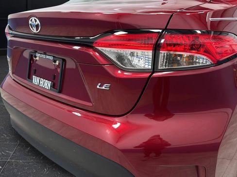 Used 2024 Toyota Corolla LE image 30