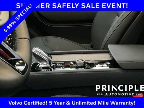 Certified 2025 Volvo XC90 B5 Plus AWD/4WD image 18