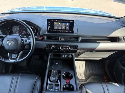 Used 2024 Honda Pilot TrailSport image 12