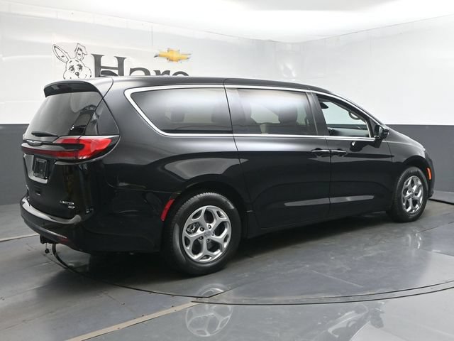 Used 2024 Chrysler Pacifica Limited AWD/4WD image 54
