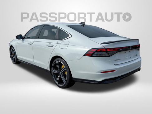 Used 2025 Honda Accord Sport image 3