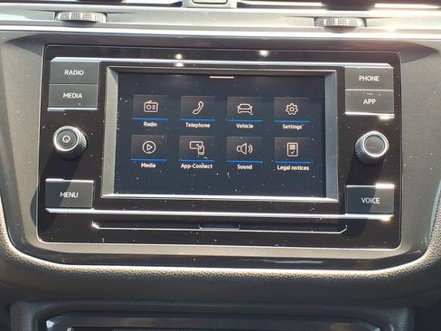 Used 2022 Volkswagen Tiguan S AWD/4WD image 7