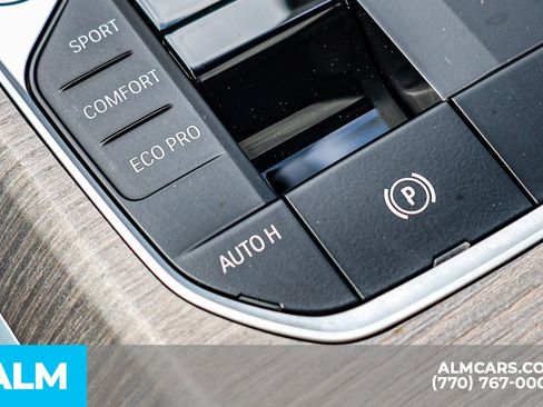 Used 2025 BMW 330i Sedan image 44