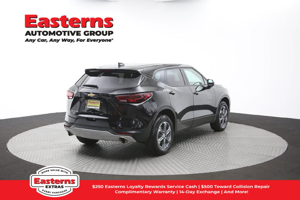 Used 2025 Chevrolet Blazer LT FWD image 43