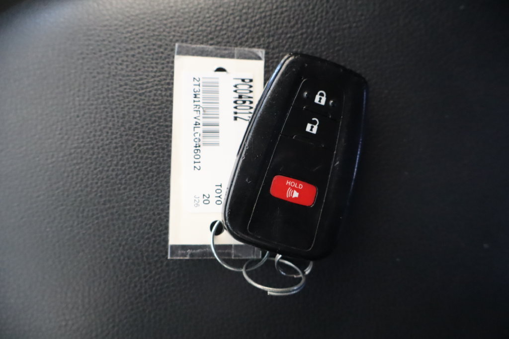 Used 2020 Toyota RAV4 XLE FWD image 45