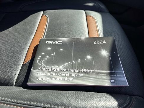 Used 2024 GMC Sierra 1500 AT4 w/ Technology Package image 33