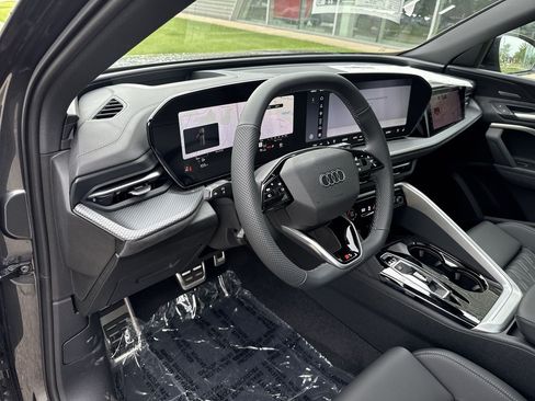 New 2026 Audi SQ5 Premium Plus AWD/4WD image 23