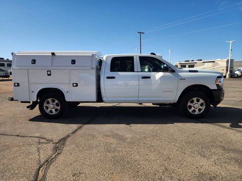 Used 2022 RAM 3500 Tradesman AWD/4WD image 4