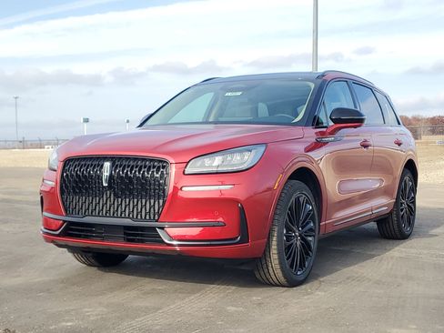 New 2026 Lincoln Corsair Premiere image 2