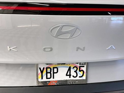 Used 2025 Hyundai Kona SEL FWD image 30
